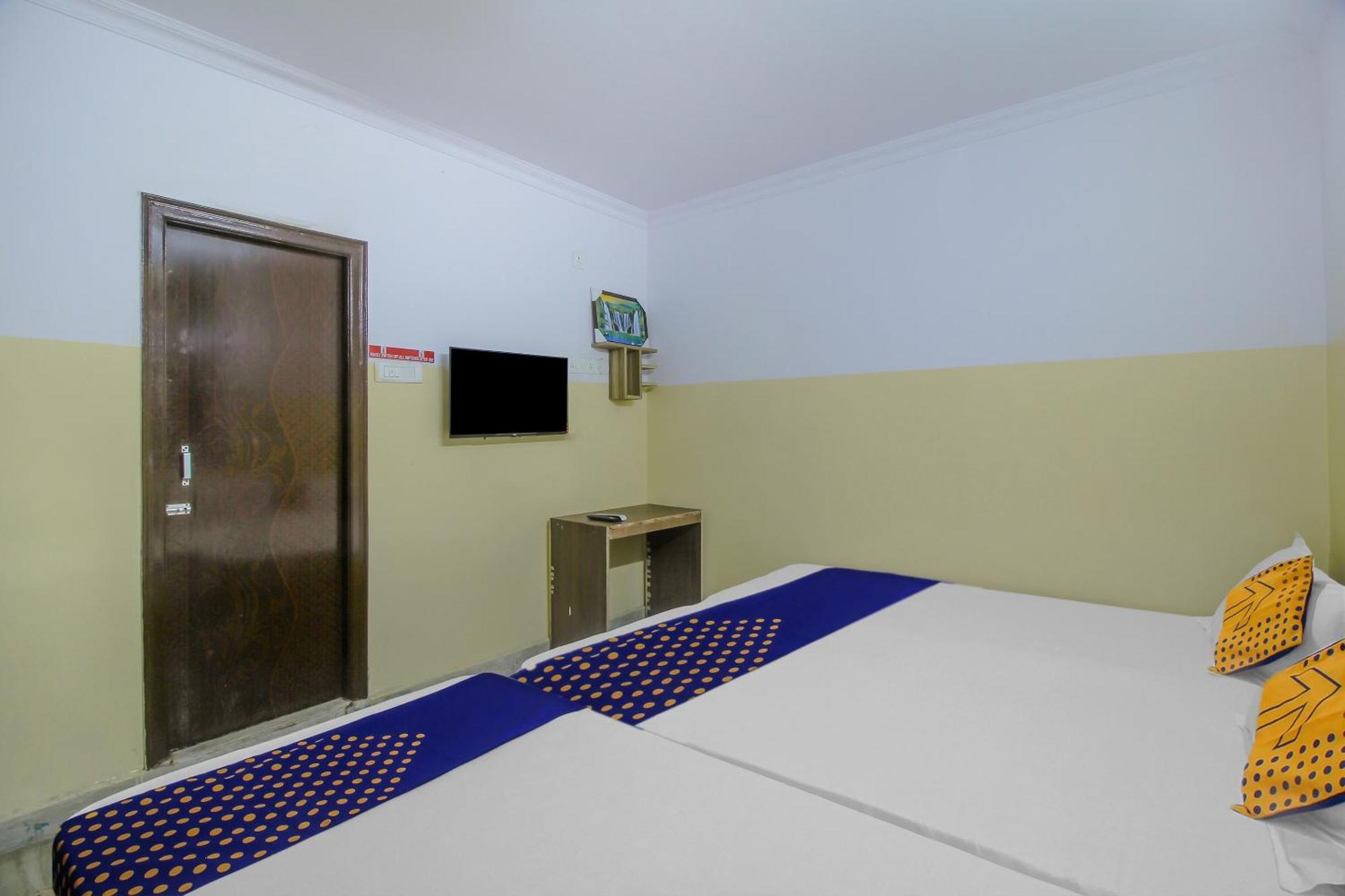 Spot On 81775 Mohit Gokul Lodge New Luxury Room'S Near Secunderabad Railway Station Lālāguda 외부 사진