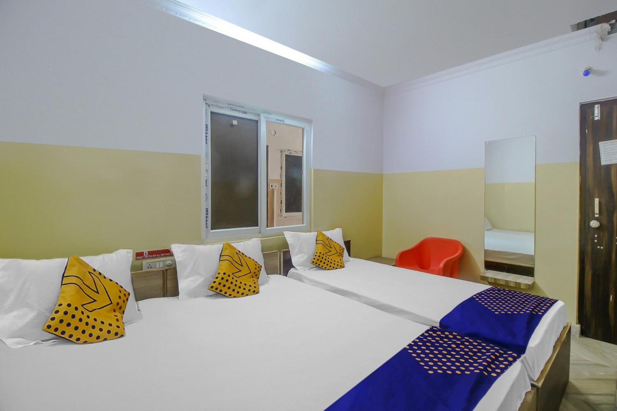 Spot On 81775 Mohit Gokul Lodge New Luxury Room'S Near Secunderabad Railway Station Lālāguda 외부 사진