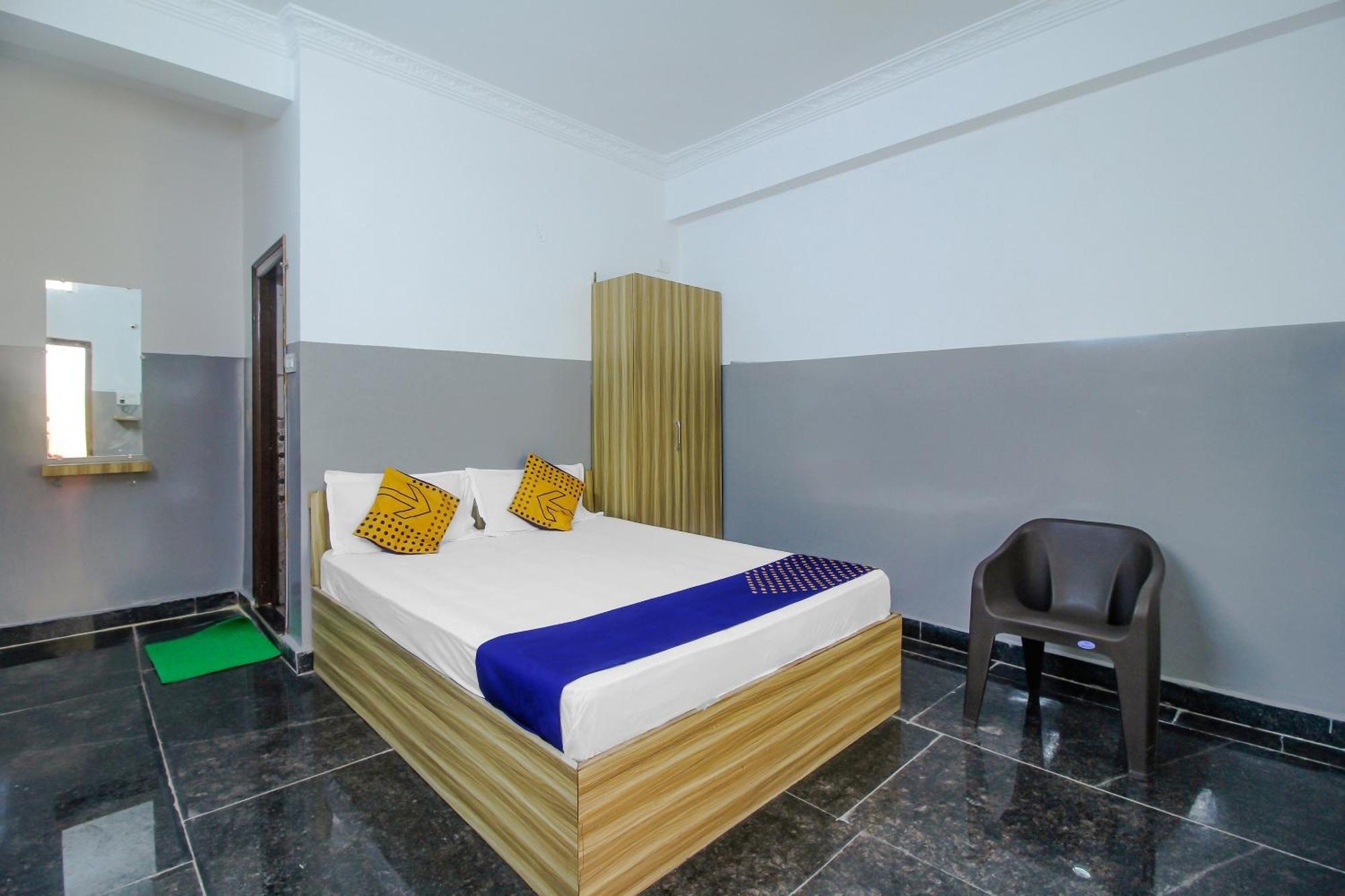 Spot On 81775 Mohit Gokul Lodge New Luxury Room'S Near Secunderabad Railway Station Lālāguda 외부 사진